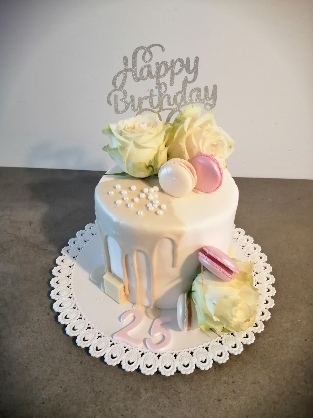 Cakes Design Anniversaire &eacute;l&eacute;gant